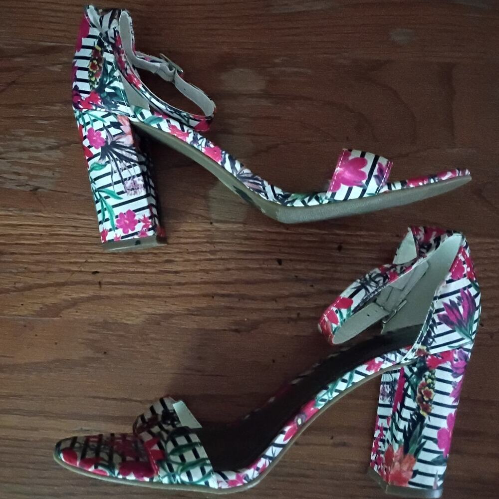 Floral Block Heel Sandals Ankle Strap Tropical Print Open Toe Worthington 7
